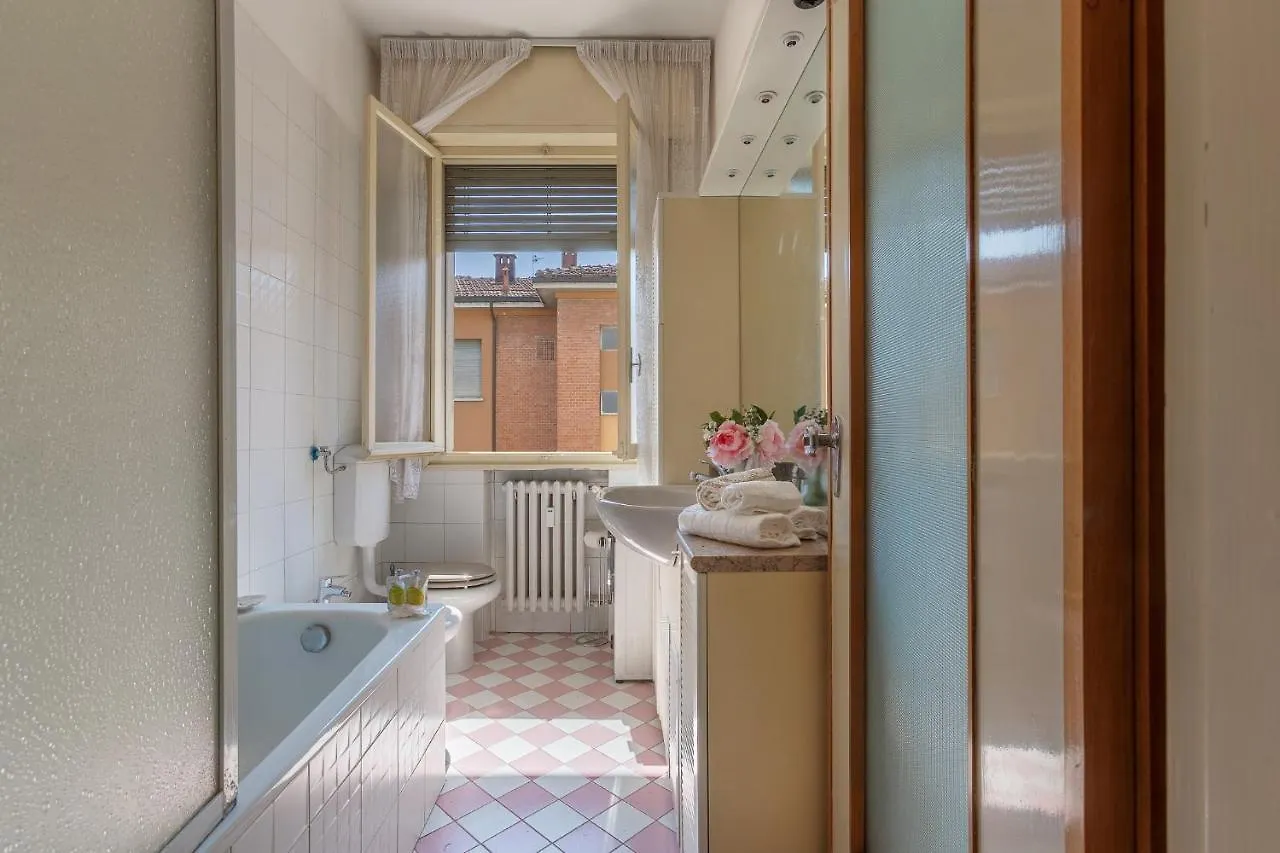 Bologna Rimesse & Ospedale Sant'Orsola Apartment