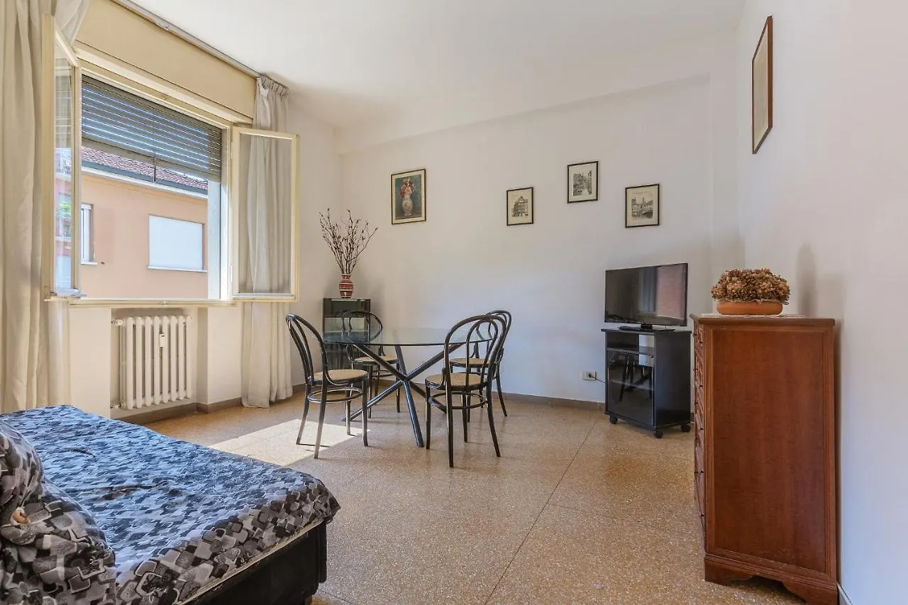 Bologna Rimesse & Ospedale Sant'Orsola Apartment 0*,  Italien